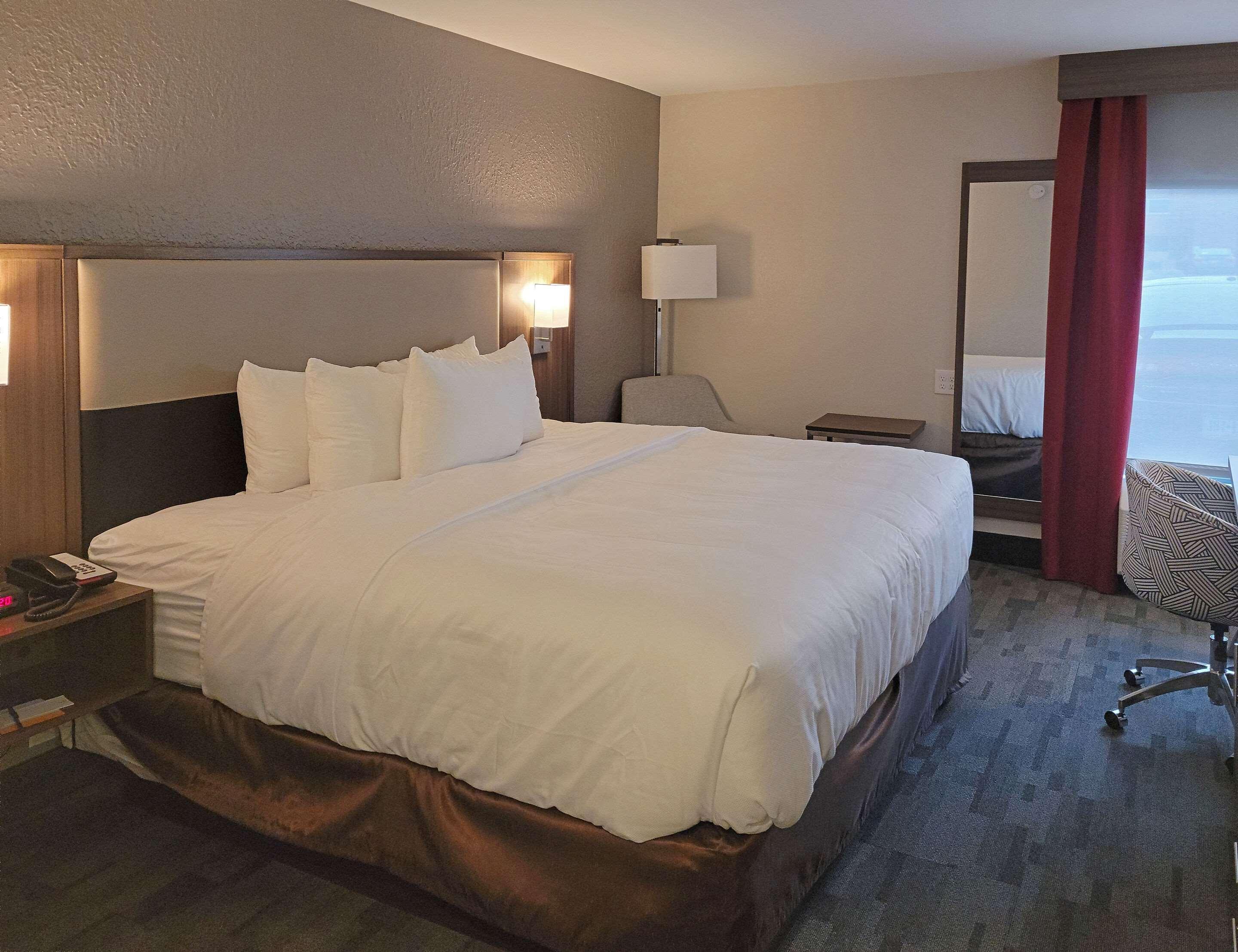 Comfort Inn & Suites Wyomissing-Reading 외부 사진