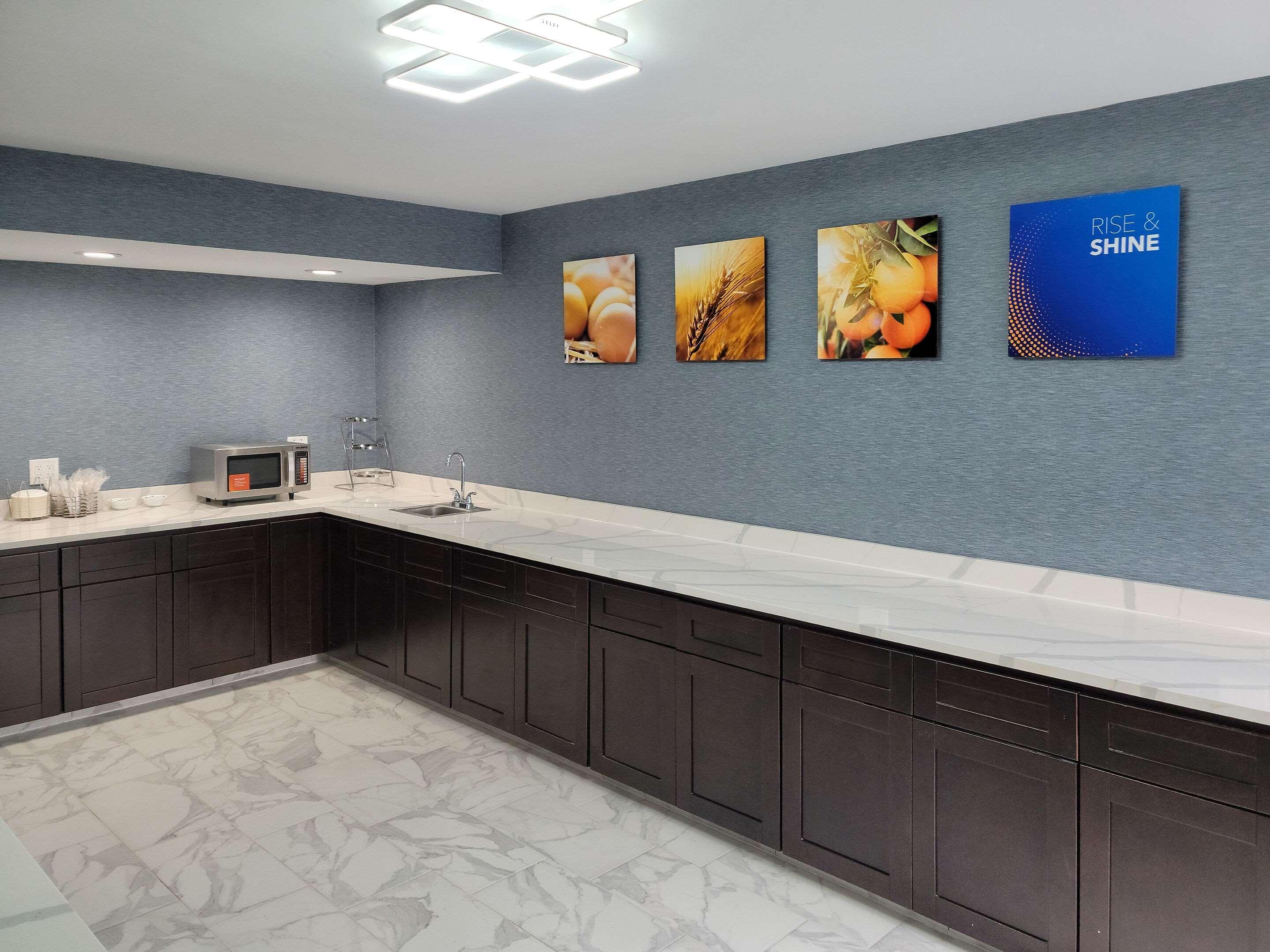 Comfort Inn & Suites Wyomissing-Reading 외부 사진
